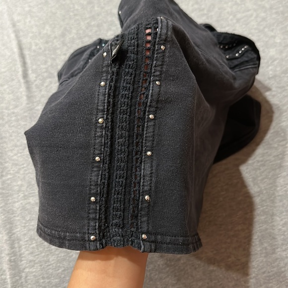 Brazilian Black Shorts - Size 9 - Picture 5 of 5